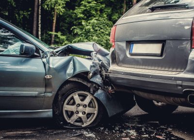 Een nieuwe autoverzekering afsluiten: wat je moet weten en waar je op moet letten