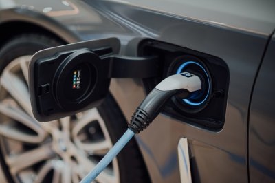 Openbaar snelladen kost je meer dan benzine tanken